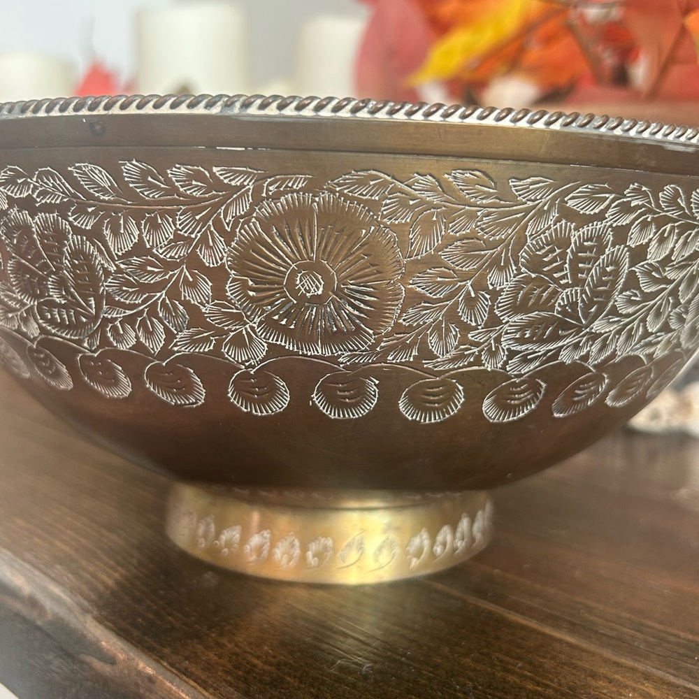 Vintage Indian Etched Brass Decorative Bowl Bottom Stamped India 1 of 30. - Picture 4 of 7